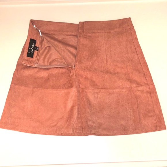 Pink suede skirt - Picture 2 of 2